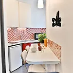 Apartment Au Coeur Du Marais - Iii *